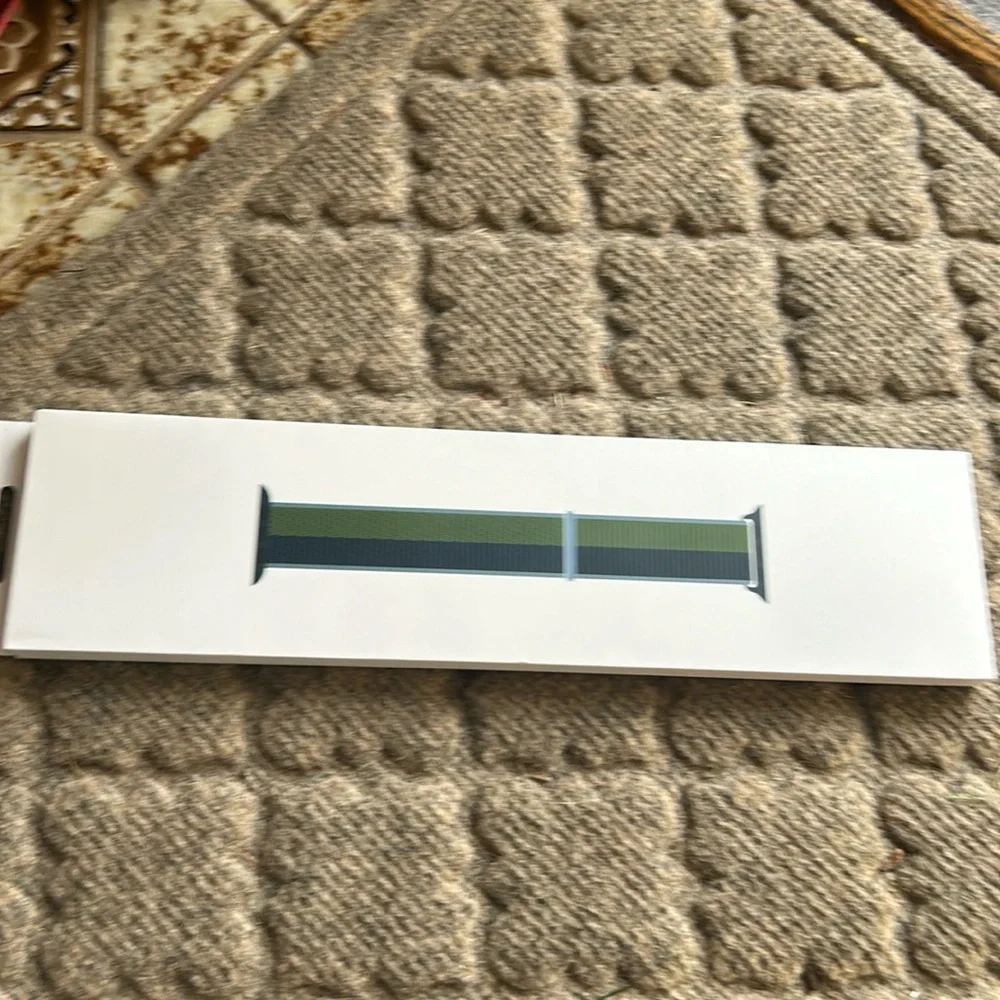 Apple Watch band NEVER OPENED 45mm